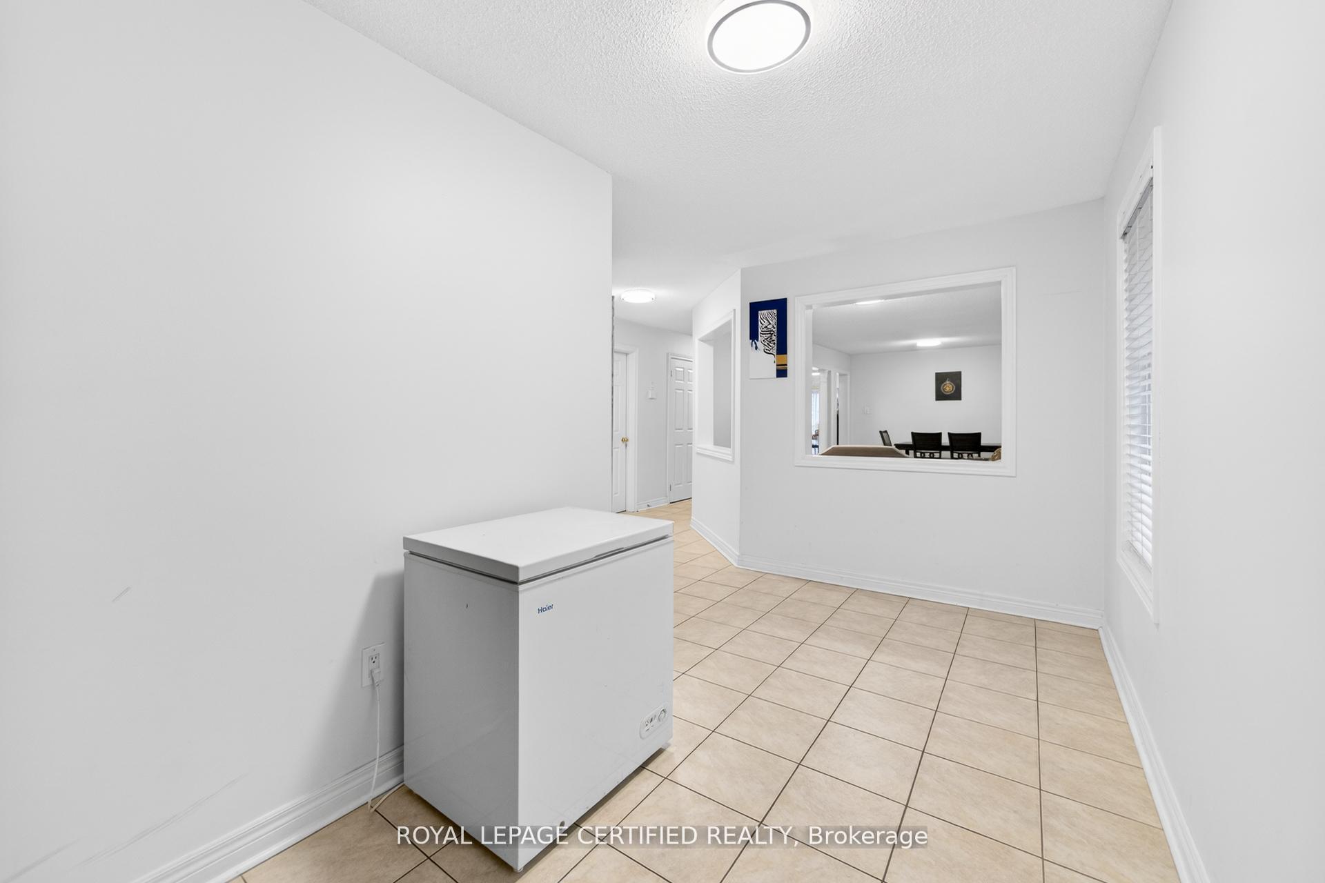 W13509142 Image