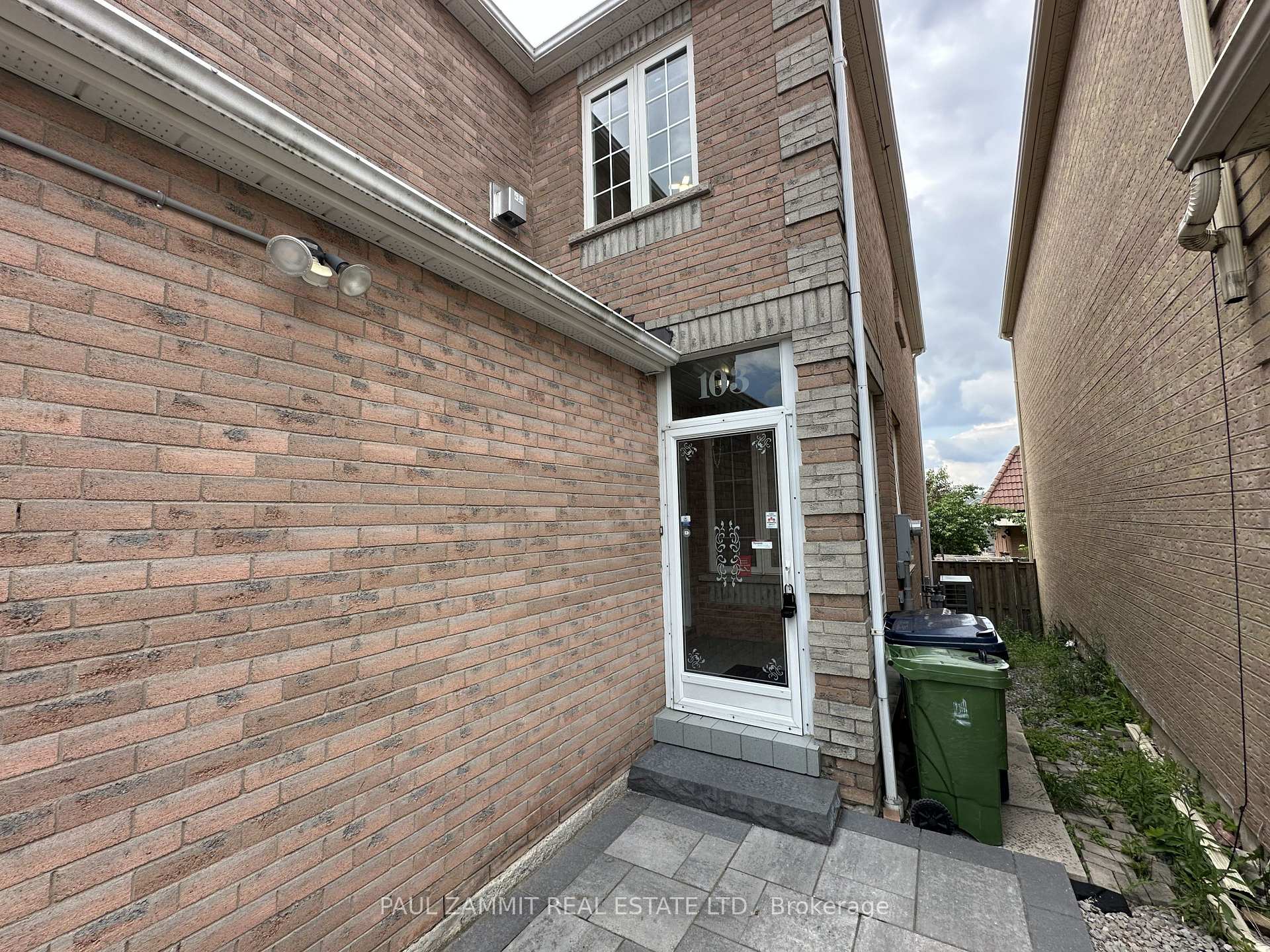 E13656036 Image